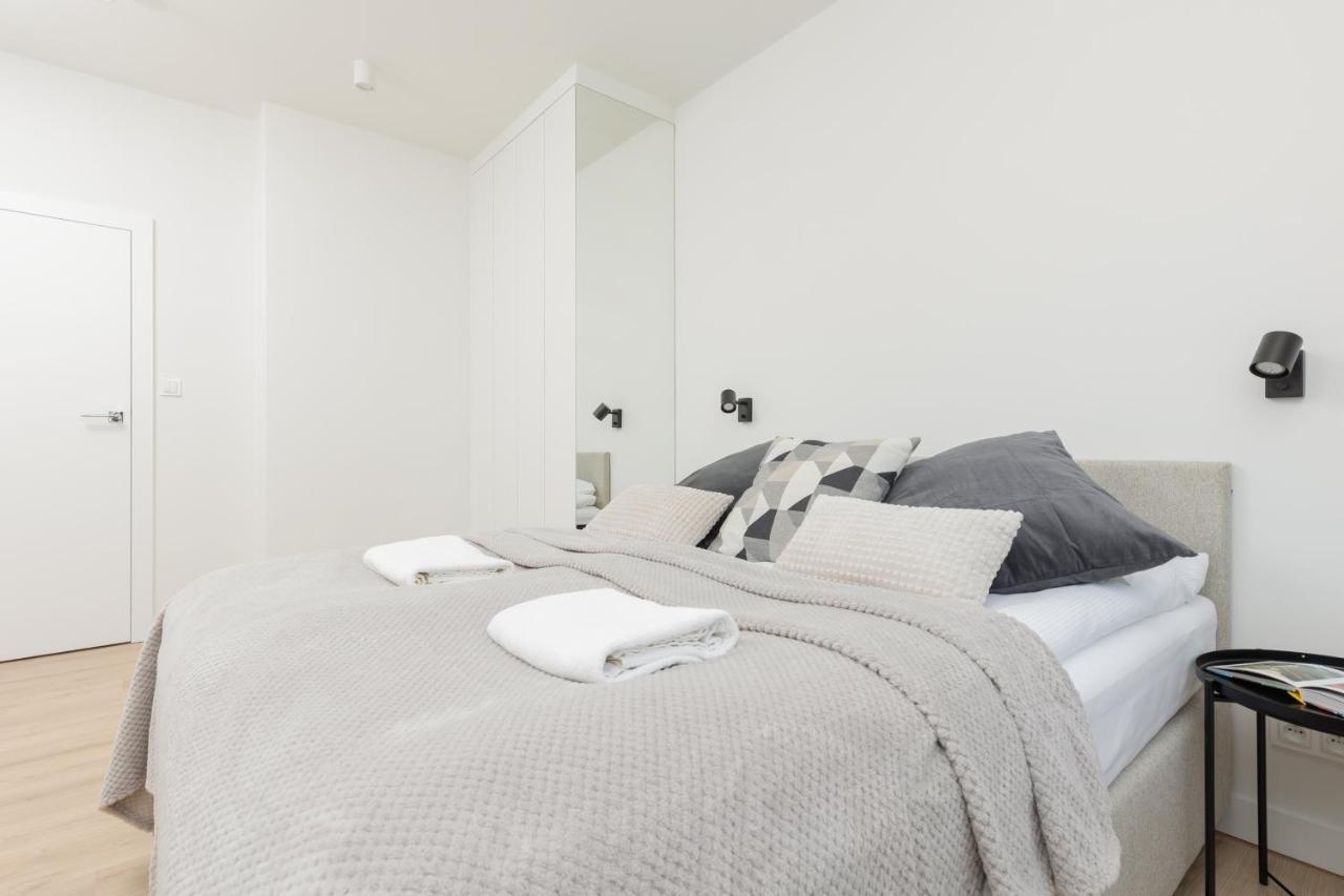 Amazing Spacious Apartments In Warsaw City Center By Noclegi Renters Extérieur photo